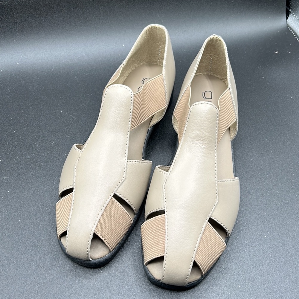 Vintage Taupe Sandals by G.wiz, New in Original Box, SZ 9M